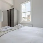 Stunning 3 Bedroom 2 Bath In Fantastic Location