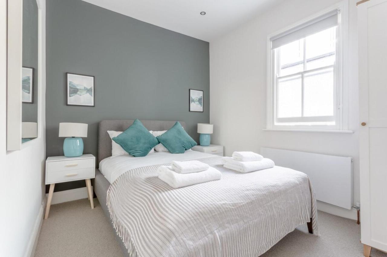 Stunning 3 Bedroom 2 Bath In Fantastic Location * Londra