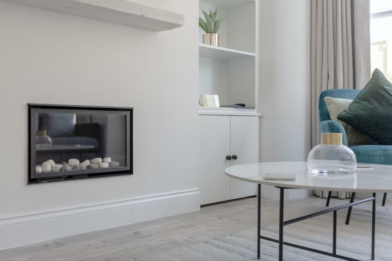 Stunning 3 Bedroom 2 Bath In Fantastic Location Appartamento Londra